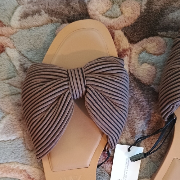 NWT Zara Tan Bow Slide Sandals - Picture 2 of 7
